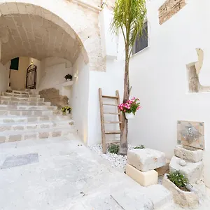 La Grotta Di Favignana